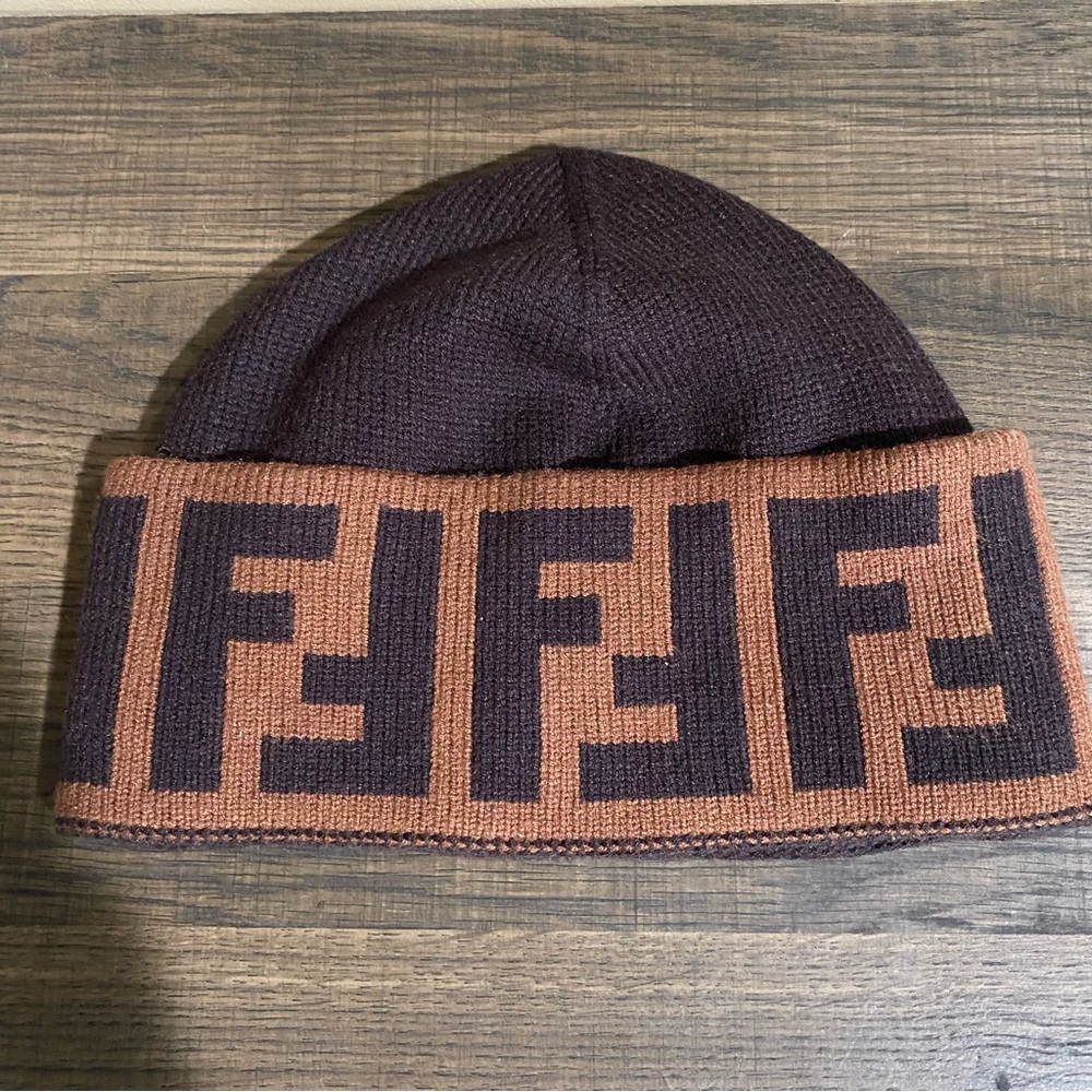 Fendi Wool hat Unisex